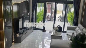 Gấp bán giảm 400Tr còn 6.8 tỷ nhà Mới 4 tầng, Thạnh Lộc 27, Q12, hẻm 7