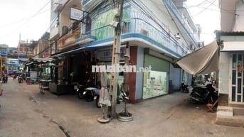 Nhà góc chợ 2MT 264/5 Nguyễn Sơn, Tân Phú, 3 tầng, hướng Đông, 9.8 tỷ