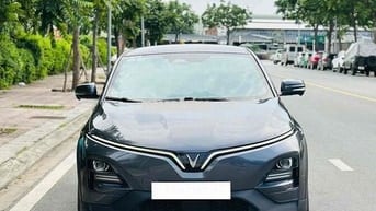 Xe điện VinFast VF6 Plus 2024 Xám