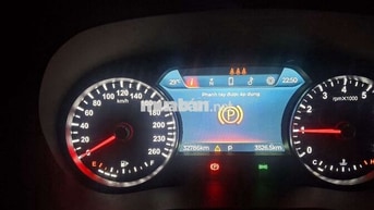 VinFast Lux A 2022 Base 33000 km Đỏ