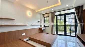 cho thuê căn hộ 1 phòng ngủ ban công ngay hoàng hoa thám