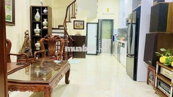 Bán nhà Hào Nam,  50m ra mặt phố, 3 gác đỗ cửa, KD, 2 thoáng 37m2*5T.