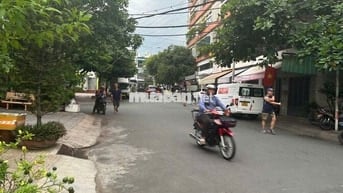 Cho thuê nhà 4pn hẻm 30m đường Tân Quý, quận Tân Phú 