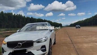 Gia đình cần bán Vovo XC60 Hybrid 2022