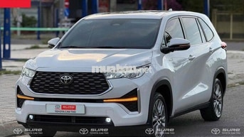Toyota Innova Cross Hybrid 2024