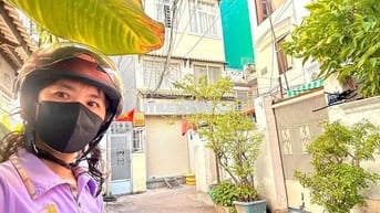 Bán nhà đẹp 4 tầng, xe hơi đậu cửa, 5m ra MT Tôn Thất Thuyết.