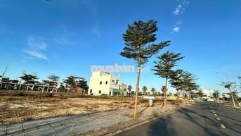 Bán đất trung tâm phố cổ 140m2 hướng tây Nam đường 7,5m
