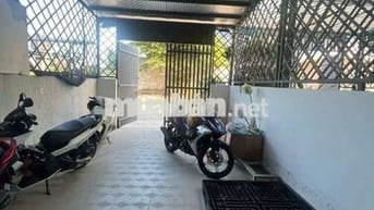 NHÀ PHỐ SÂN XE HƠI GẦN CẦU AN LỘC, DT 4*20, TRỆT, 3 LẦU, 5PN, 6WC