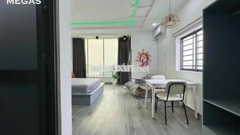 1PN FULL NỘI THẤT BAN CÔNG HƠN 35m2 MẶT TIỀN BÙI THỊ XUÂN QUẬN 1