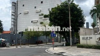 Vị Trí Đẹp Quận 1, Đông Khách, thuận tiện kinh doanh Nhà Hàng, Cafe