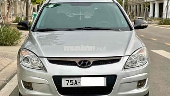Hyundai i30 CW Bản Full Bạc