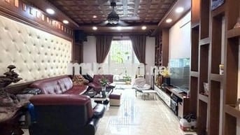 Nhà Mặt Tiền Ngay Nguyễn Sơn, Tân Phú, 4.5M X 18M, 4 Tầng Hơn 12 Tỷ