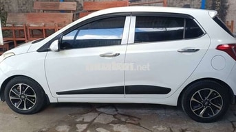 Hyundai Grand i10 Trắng 5 chỗ