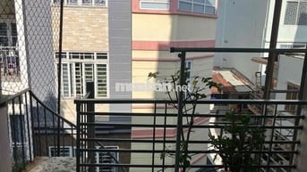 Cho thuê phòng lầu 2 Lê Văn Duyệt, có máy lạnh, giá rẻ 3tr2