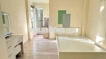 CHO THUÊ PHÒNG TRỌ CỬA SỔ THOÁNG MÁT-NGAY PHAN XÍCH LONG-FULL NỘI THẤT