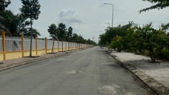 Cần bán lô biệt thự view hồ, 9.5x 17.5 Giá chót 2 tỷ 750 triệu 
