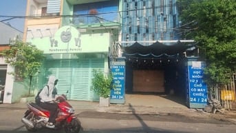 Cho thuê MT 68 Lê Lợi, Gò Vấp gần ĐH Công Nghiệp, DT:5,5m X25(3 Lầu)