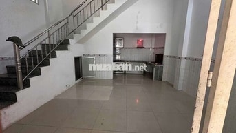 Nhà Mặt Tiền 1lầu 2phòng, Lê Thị Lơ,Thị Trấn Hóc Môn cho thuê