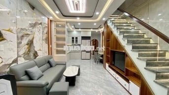 LÝ THƯỜNG KIỆT THÔNG LẠC LONG QUÂN 55M2 - NHÀ MỚI ĐẸP LUNG LINH .