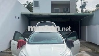 Ford cus 2018 chính chủ màuTrắng 85.000 km