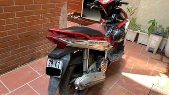 Bán Honda Air Blade 2011 bản thể thao, màu trắng đỏ và đen