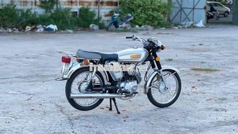 Yamaha YB100 màu Bạc