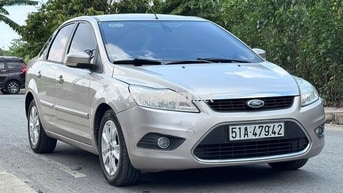 Ford Focus 2.0AT 2012 lăn bánh 2013 1 chủ quá keng