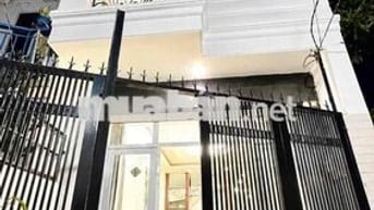 Nhà phố đẹp 1 trục thẳng 1/ Nguyễn Văn Quá. Sát mặt tiền, hẻm xe hơi.