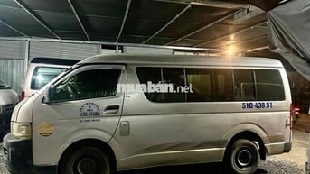 Toyota Hiace 2005 Bạc