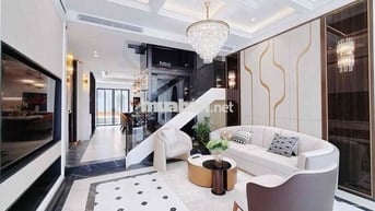 Vị Trí vàng . phú mỹ hưng.  90m2 N5x18 giá 18xx