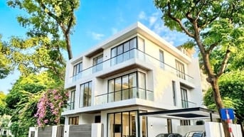 BÁN SIÊU BIỆT THỰ HOÀNG NGÂN_KĐT CẦU GIẤY_300m2_LÔ GÓC 2 MẶT ĐƯỜNG_NỘI