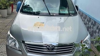 Toyota Innova 2012 E Bạc