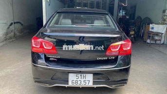Chevrolet Cruze 5 chỗ số tự động