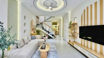 3 TỶ 850 - Nhà 3 Lầu Đẹp Phan Xích Long, Phú Nhuận. DT:50m2, Hẻm 5M