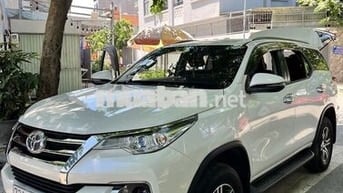 Toyota Fortuner Trắng