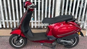 Vespa 50cc chạy không cần bằng lái