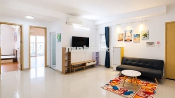 CHO THUÊ ORIENTAL PLAZA 2PN 2WC 90M2 CÓ NỘI THẤT GIÁ 12TR