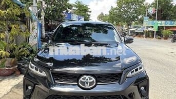 Toyota Fortuner Legender 2025 luớt 4500 km Đen