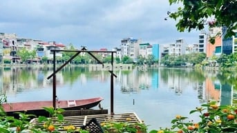 Chính chủ bán nhà mặt ngõ Đội Cấn, 5 tầng 3 ngủ full nội thất