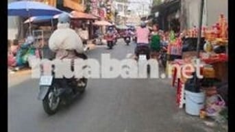 NHÀ NGAY CHỢ - NGANG 4.5M - CÓ 3PN