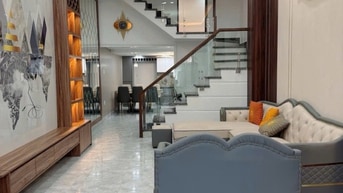 NHÀ ĐẸP - SÂN CỔNG RIÊNG - PHẠM HỮU ĐIỀU -4,65 tỷ