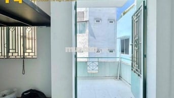 Phòng Duplex 26m2 có Balcon Cửa sổ Trời - ngay Phạm Văn Đồng