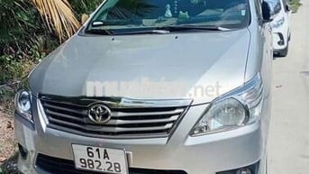 Toyota Innova 2013 Bạc Số sàn