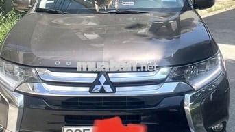 Mitsubishi Outlander Nâu 7 chỗ