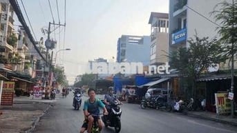 NGUYỄN VĂN QUÁ , DT 4x20 , XE HƠI ĐỖ CỬA , TIỆN XÂY MỚI ,NHỈNH 4 TỶ