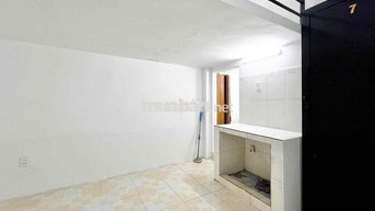 Phòng trọ giá rẻ, sẵn máy lạnh, gác cao ngay Luỹ Bán Bích, vào ở liền