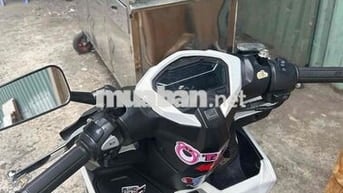 Honda Vario 2023 Trắng 25000km còn bớt