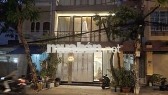 Bán nhà mặt tiền vị trí kinh doanh, phường Tân phong, quận 7.