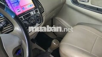 Toyota Innova Bạc 7 chỗ