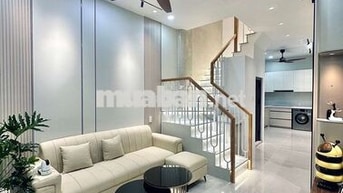 Nhà 45m2( nở hậu)Nguyễn Văn Quá , 2 tầng , full nội thất 
Sân rộng